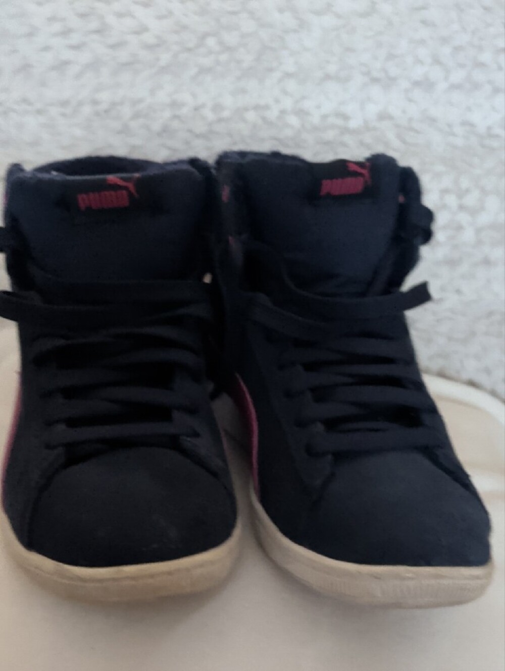Puma Navy High-Top Sneaker with Pink Logo And Plaid Back. - Picture 6 of 11